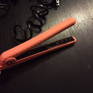 Amika Mighty Mini Hair Styler