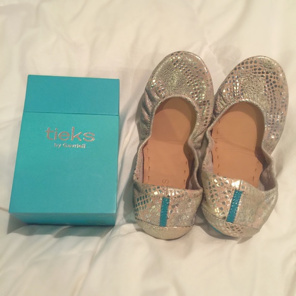 Romantic Blush Tieks Size 7, EUC only wore once!