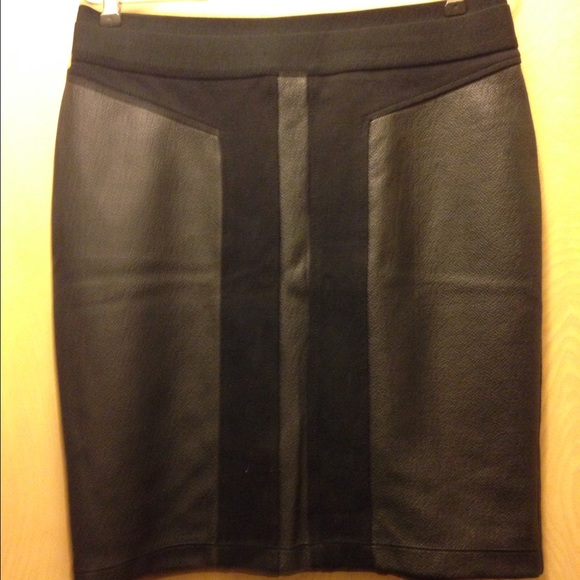 BCBG PENCIL SKIRT W/ faux leather NWOT