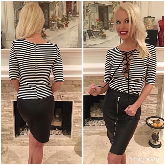 LAST 1! 🤗High waist zipper faux leather skirt - Picture 4 of 4