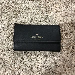 Kate Spade wallet. Excellent condition!!