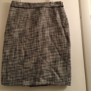 White House Black Market Black and White skirt