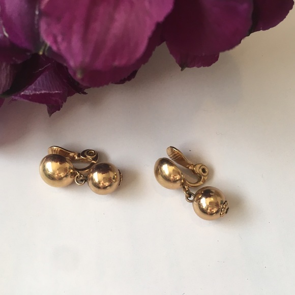 Gold ball clip ons