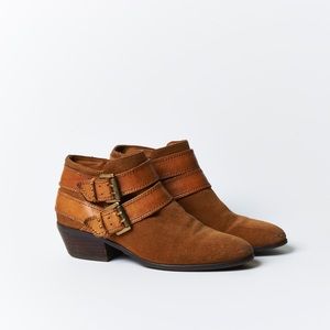 Sam Edelman | Pippen Ankle Boot | Distressed Suede