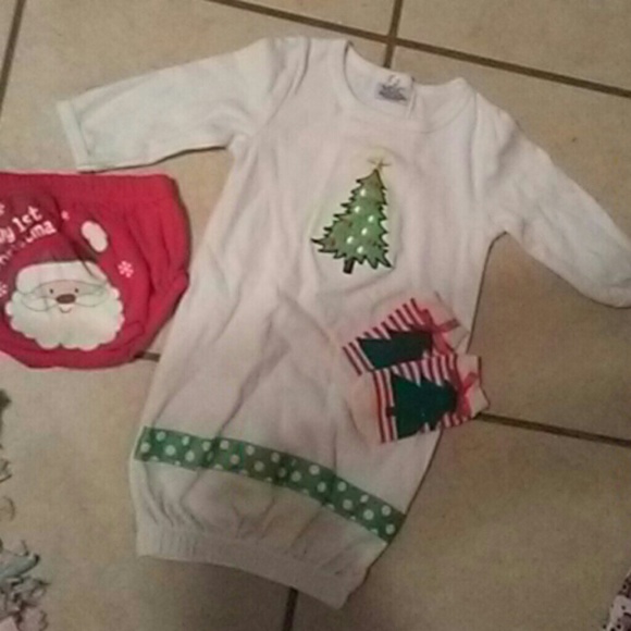 newborn -6 months ,socks ,gown,diapercover Xmas
