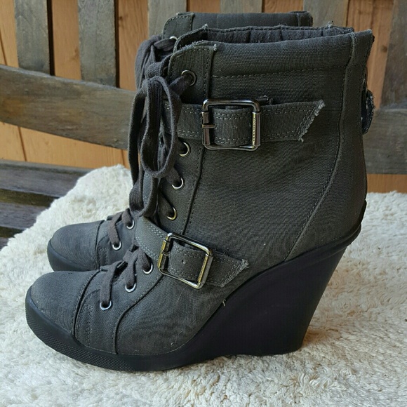 Gray Simply Vera by Vera Wang Booties