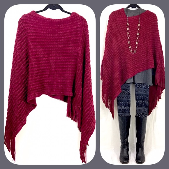 💕Host Pick!😍 Burgundy Solid Knit Fringe Poncho - Picture 3 of 3