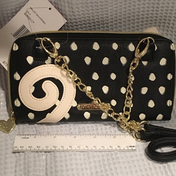 🎉HOST PICK!💕Betsey Johnson kitty 🐱 cat wallet. - Picture 2 of 4