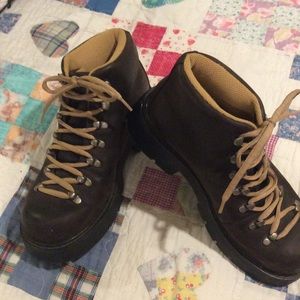 American Eagle Winter Hiking Boots