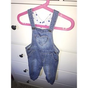 H&M Toddler girls overalls heart shape size 9-12M