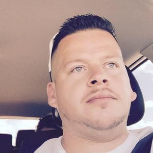 Meet your Posher, Gil