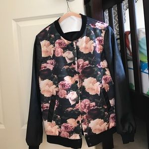 Pixie Market Jackets & Coats - 🍷HP🌹Pixie Market Faux-leather bomber jacket Pixie Market Jackets & Coats - 🍷HP🌹Pixie Market Faux-leather bomber jacket