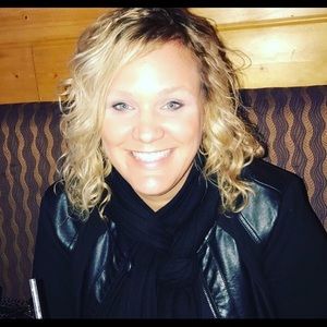 Meet your Posher, Cassandra