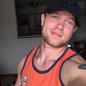 Meet your Posher, Travis