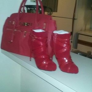 Meet your Posher, Robin