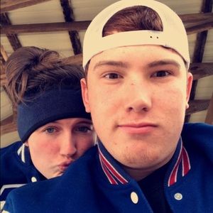 Meet your Posher, Hunter