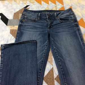 American Eagle kick Boot super stretch 6L jeans.