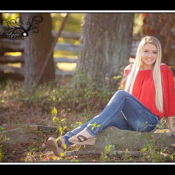 Meet your Posher, Heather - Picture 1 of 1