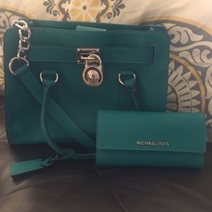 Michael Kors purse and wallet set