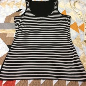 The Limited  tank stretchy front ribbed back M.