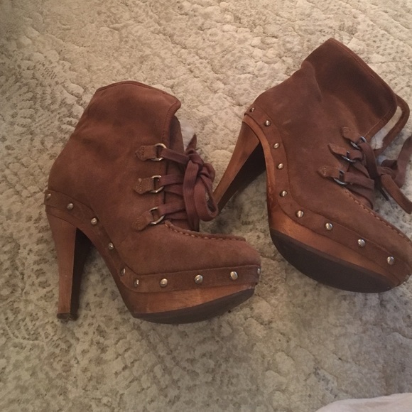 Guess wooden-sole platform bootie