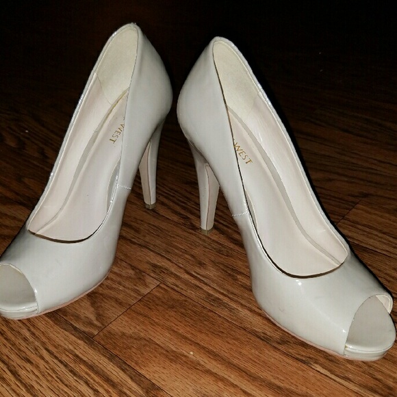 SHOE👠SALE👠 Nine West Heels - 9 - Picture 2 of 4