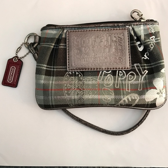 Coach Poppy Wristlet