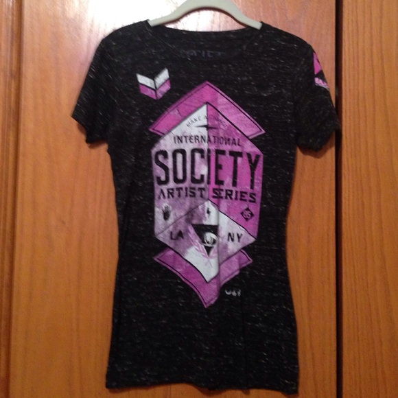 Society black tee