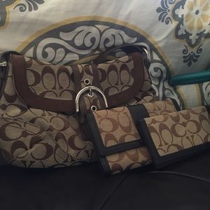 Coach purse and wallet set