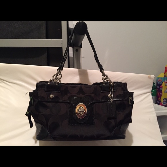 MAKE AN OFFER$$$ Coach satchel (I think Penelope).