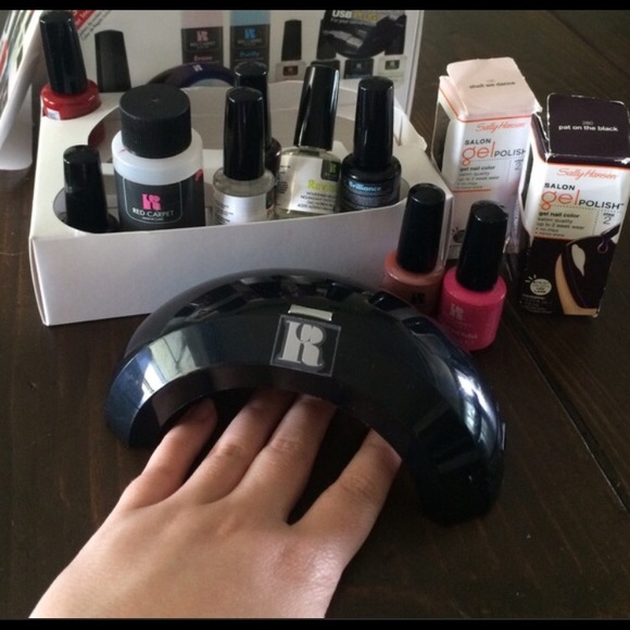 Gel nail polish kit
