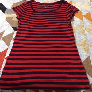 The Limited red and navy Tee size M.
