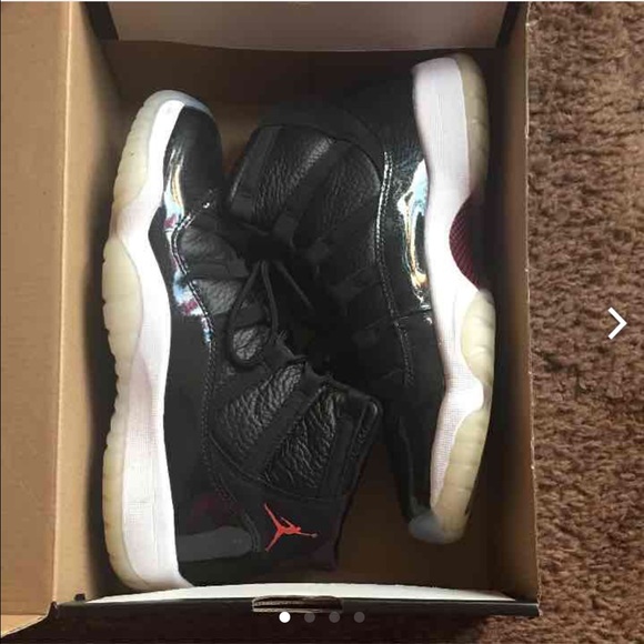 Air Jordan 72-10s.