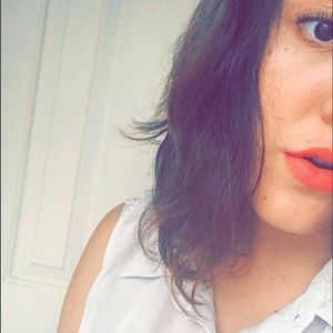 Meet your Posher, Laura