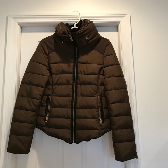 Zara puffer jacket. High neck and fur detail
