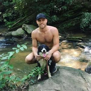 Meet your Posher, Mathia