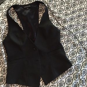 2 button vest