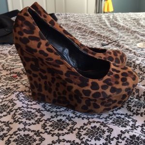 Leopard print wedges