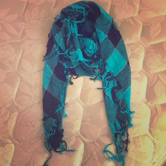 Black and turquoise scarf