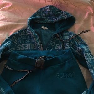 Guess sweats