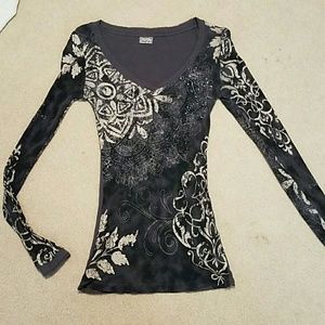 Day trip long sleeve top