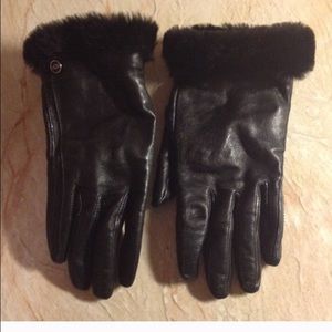 Ugg gloves