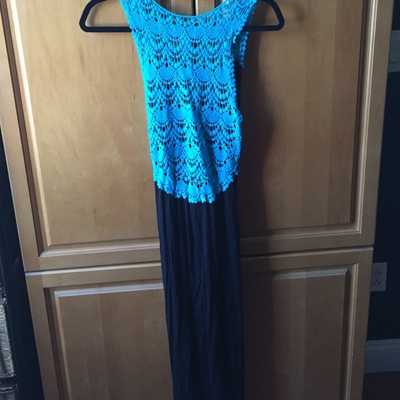 Maxi - Picture 3 of 3