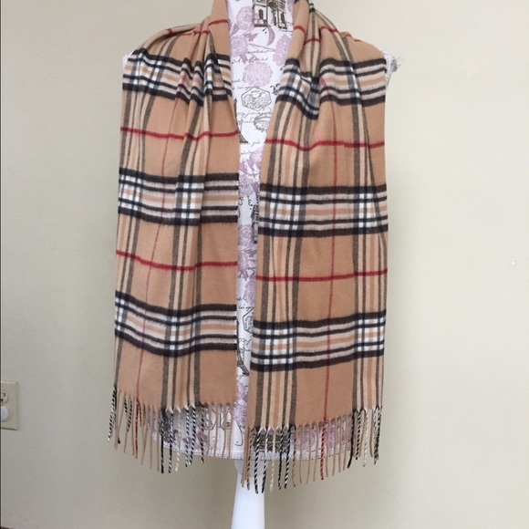 Accessories - Plaid scarf - very pretty!