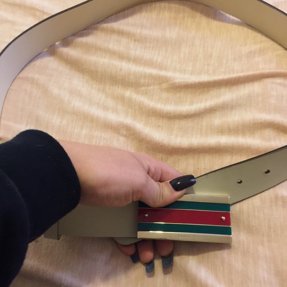 Leather Gucci belt, with buckle.