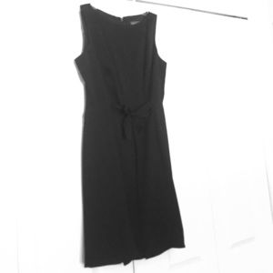 Black sleeveless dress
