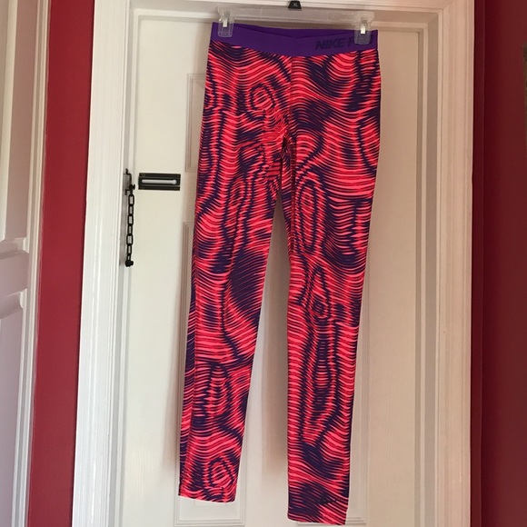 Girls Nike Probleggings
