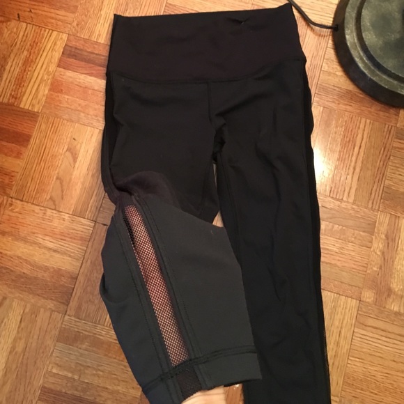 RARE lululemon high times full on luon with mesh 8