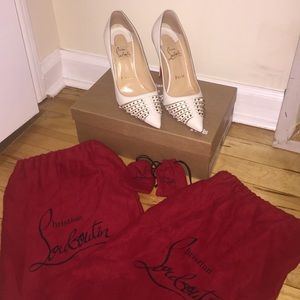 Bareta 100. Christian Louboutin