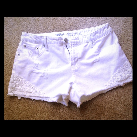 Mossimo High-waisted White Shorts